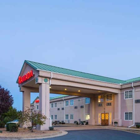 Ramada By Wyndham Strasburg - Shenandoah Valley Eksteriør bilde