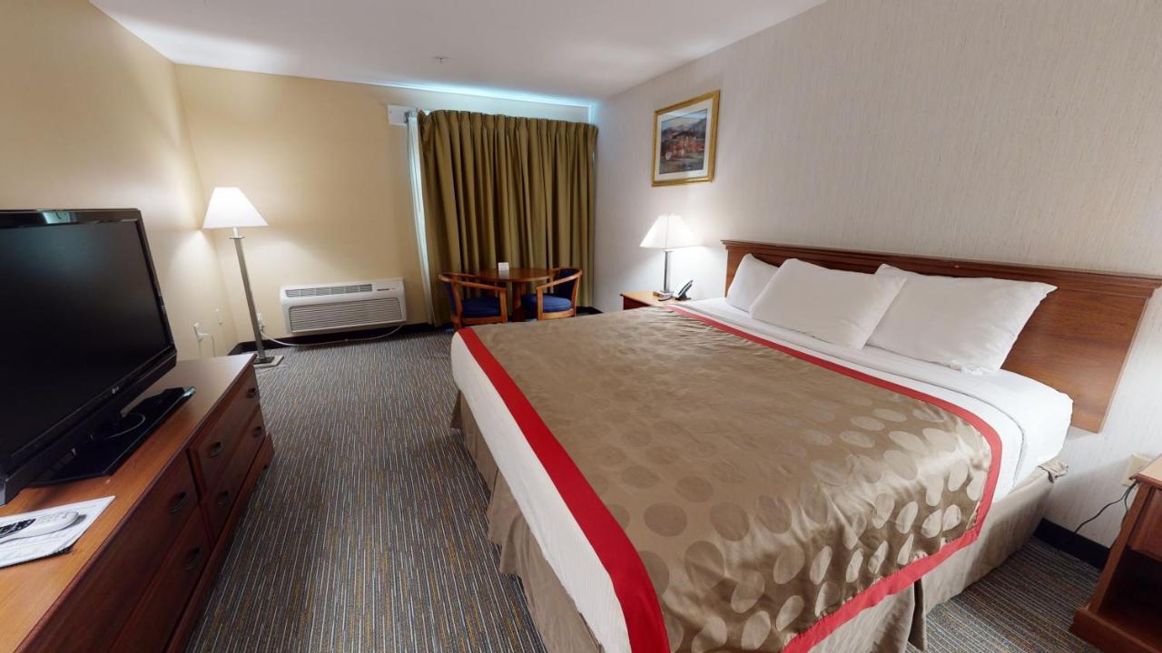 Ramada By Wyndham Strasburg - Shenandoah Valley Eksteriør bilde