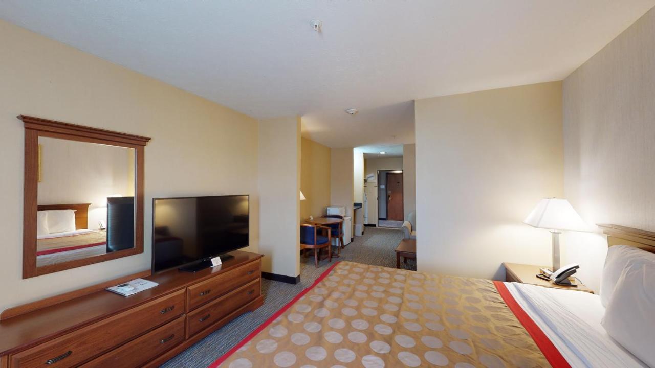 Ramada By Wyndham Strasburg - Shenandoah Valley Eksteriør bilde