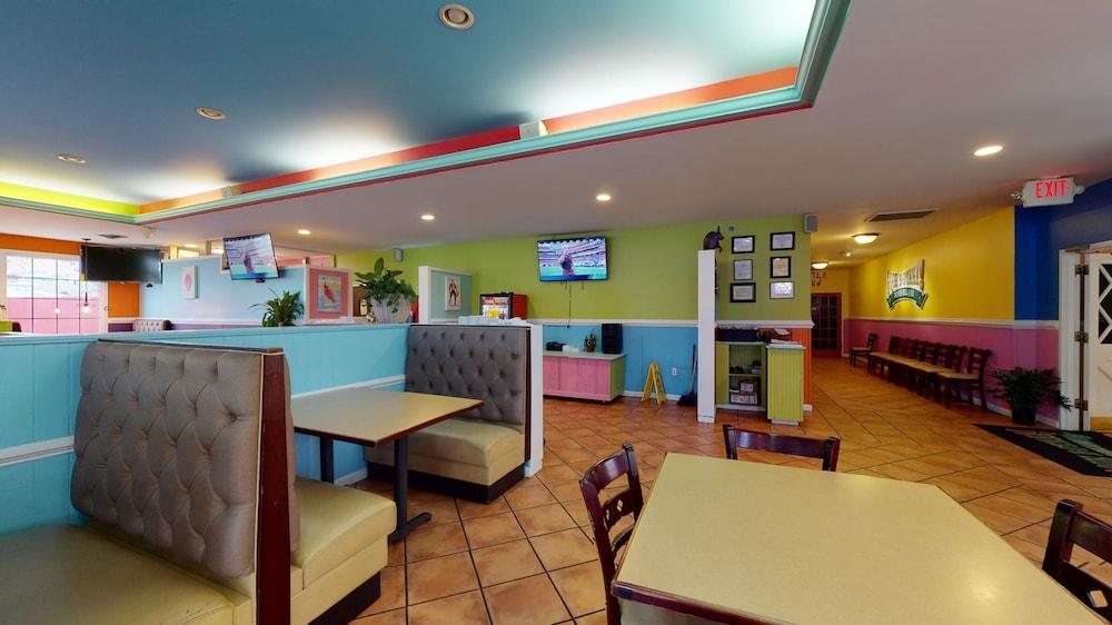 Ramada By Wyndham Strasburg - Shenandoah Valley Eksteriør bilde