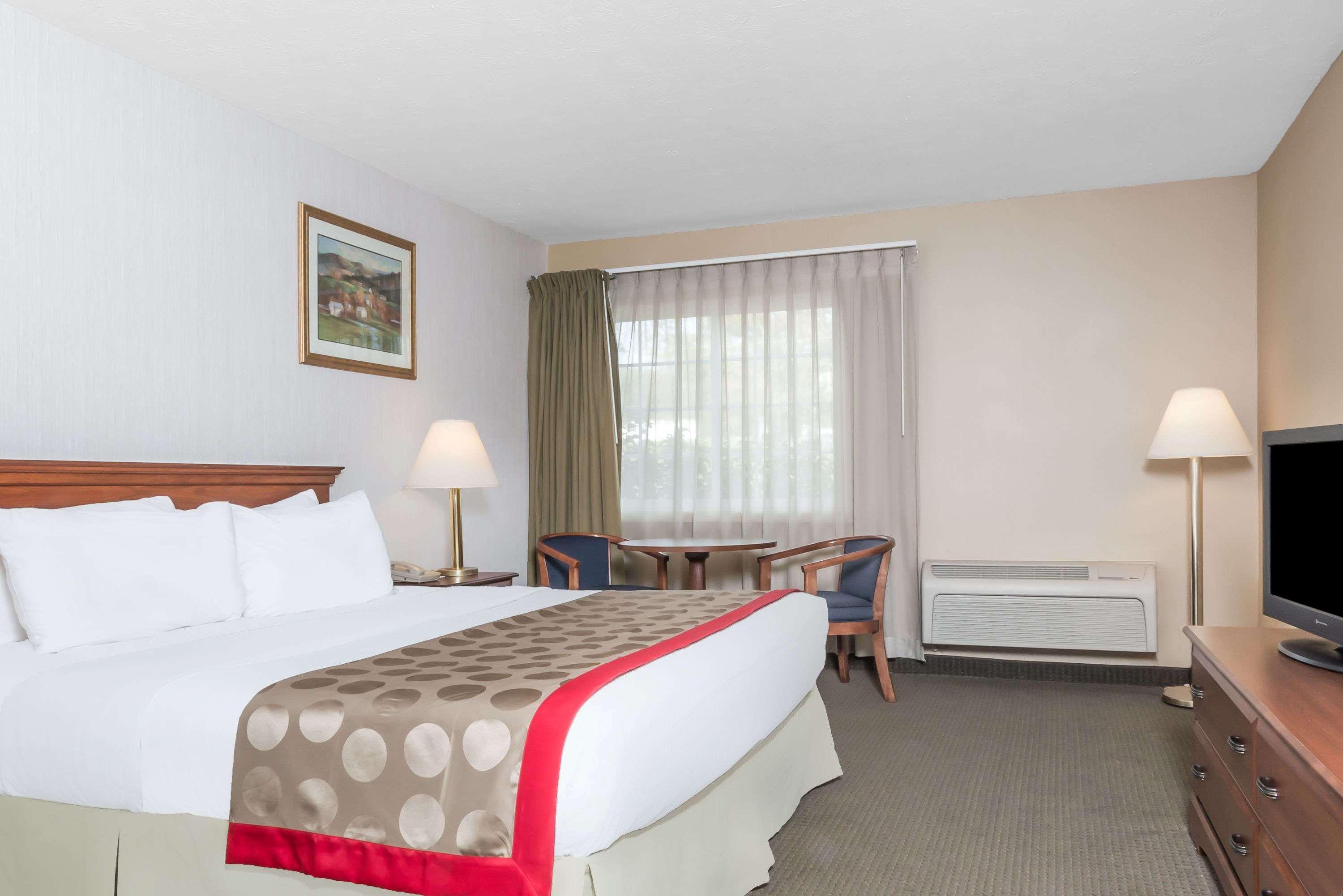 Ramada By Wyndham Strasburg - Shenandoah Valley Eksteriør bilde
